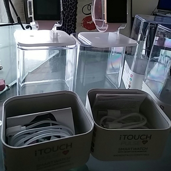 iTouch Pulse Smart Watch - Picture 5 of 6